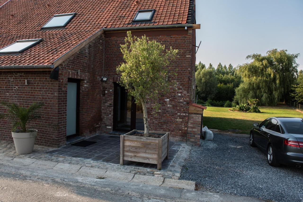 Au Petit Canteleu - Bed & Breakfast Beloeil Exterior photo